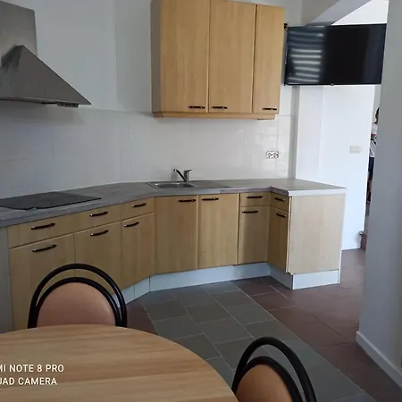 Apartmán Loft Cosi A Proximite Du Centre Geographique Belge *